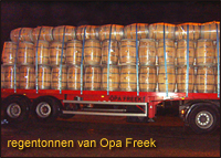 Levering Regentonnen bij Opa Freek